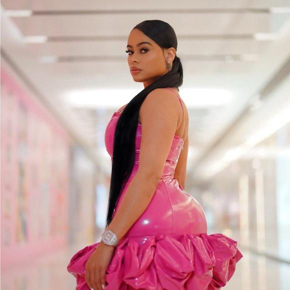 Pretty in pink dress - Picture 2 of 4